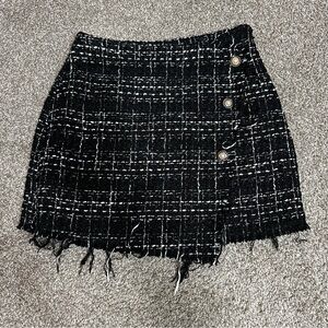 Blue Rain Black and White Tweed Mini Skirt 🏀